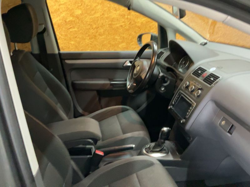Volkswagen Touran 1.4 TSI Comfortline 2012 – снимка 16