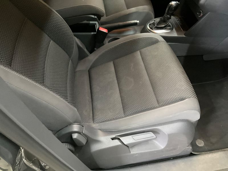 Volkswagen Touran 1.4 TSI Comfortline 2012 – снимка 27