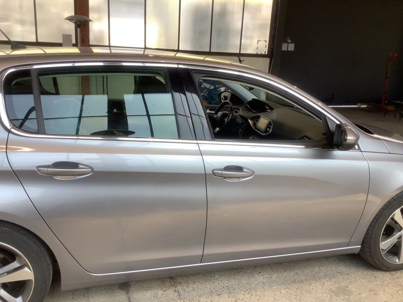 Peugeot 308 2.0 Blue-HDi Allure 2014 – снимка 10