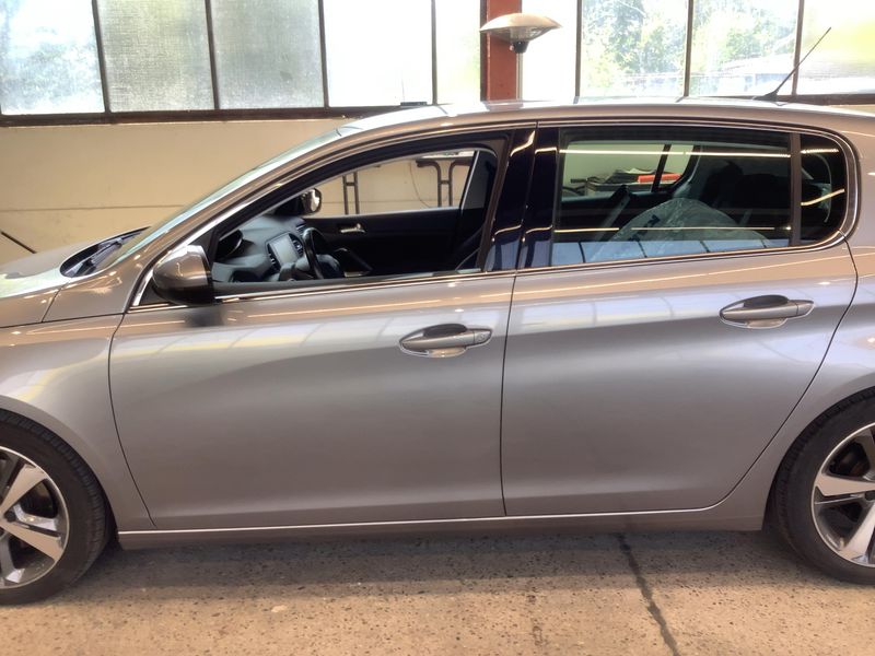 Peugeot 308 2.0 Blue-HDi Allure 2014 – снимка 4