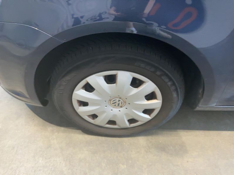Volkswagen Touran 1.2 TSI Trendline BlueMotion Tech 2012 – снимка 3