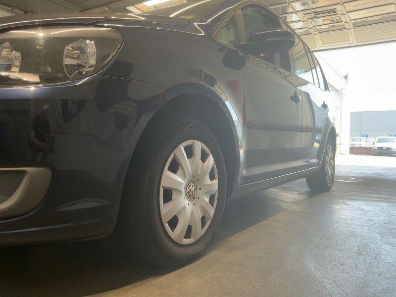 Volkswagen Touran 1.2 TSI Trendline BlueMotion Tech 2012 – снимка 2