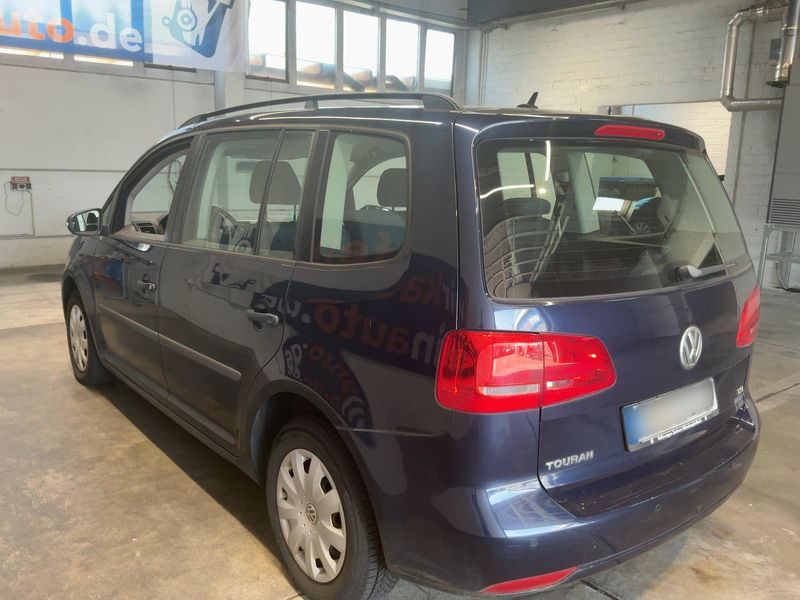 Volkswagen Touran 1.2 TSI Trendline BlueMotion Tech 2012 – снимка 6