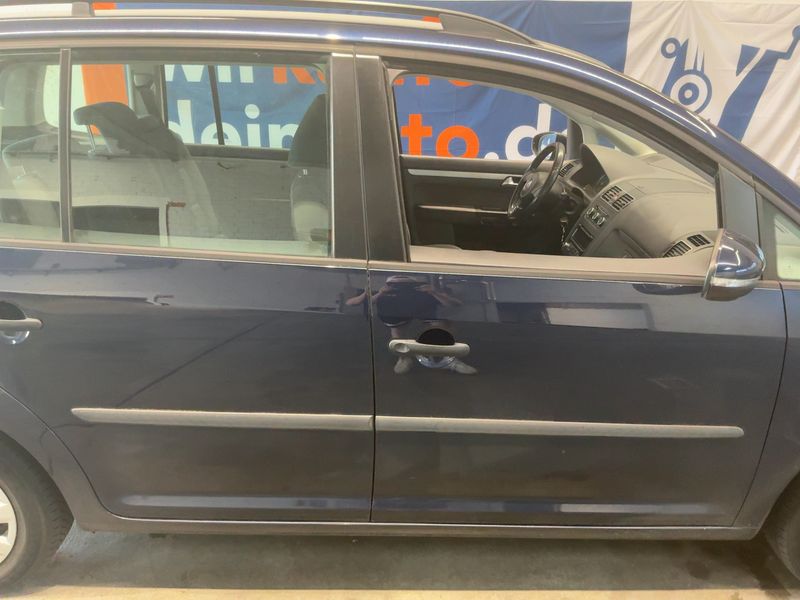Volkswagen Touran 1.2 TSI Trendline BlueMotion Tech 2012 – снимка 10