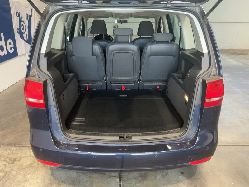 Volkswagen Touran 1.2 TSI Trendline BlueMotion Tech 2012 – снимка 15