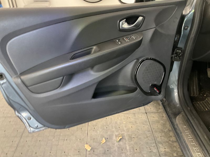 Renault Clio 1.2 Limited 2017 – снимка 39
