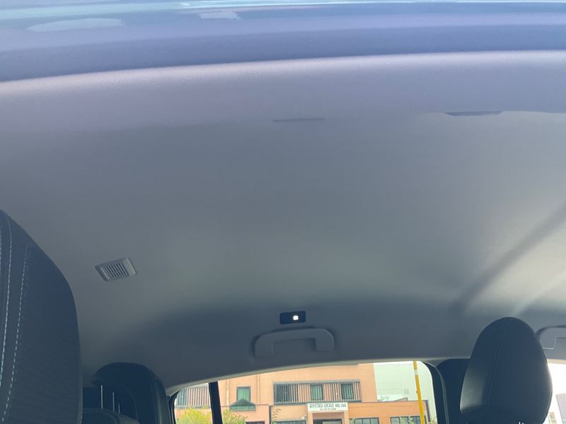 Peugeot 308 1.2 Mild-Hybrid Allure 2025 – снимка 21