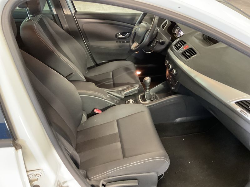 Renault Megane 1.4 TCe Dynamique 2010 – снимка 3
