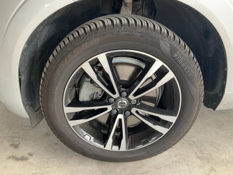 Volvo XC60 2.0 T8 Plug-in Hybrid Business AWD 2019 – снимка 3