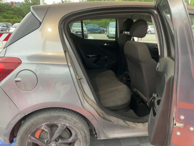 Opel Corsa 1.4 LPG Black Edition 2018 – снимка 19