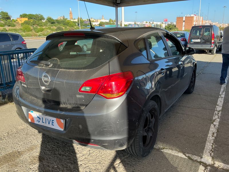 Opel Astra 1.7 CDTI Enjoy 2012 – снимка 2