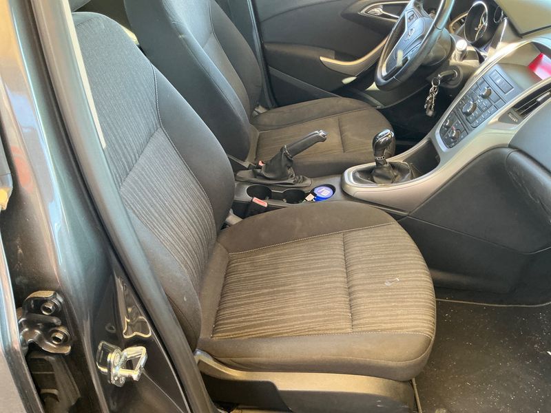 Opel Astra 1.7 CDTI Enjoy 2012 – снимка 3