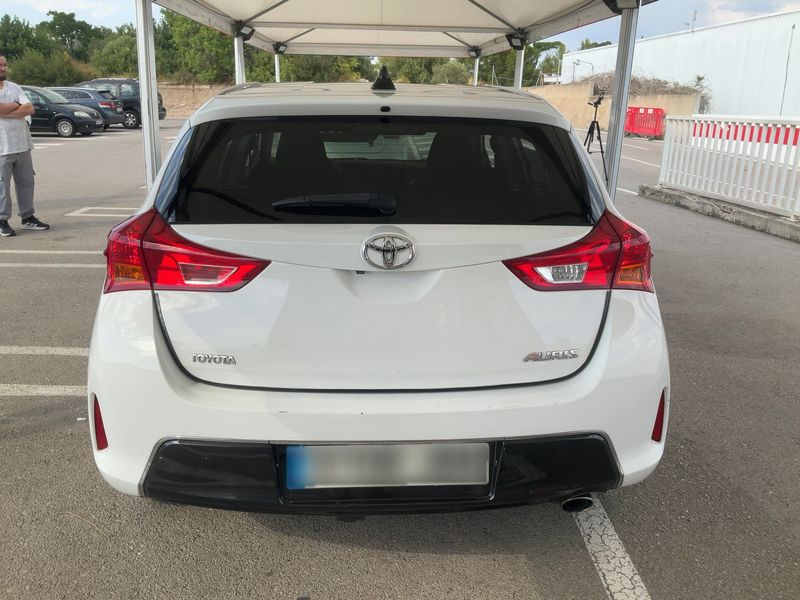 Toyota Auris 2.0 D-4D Active 2014 – снимка 7