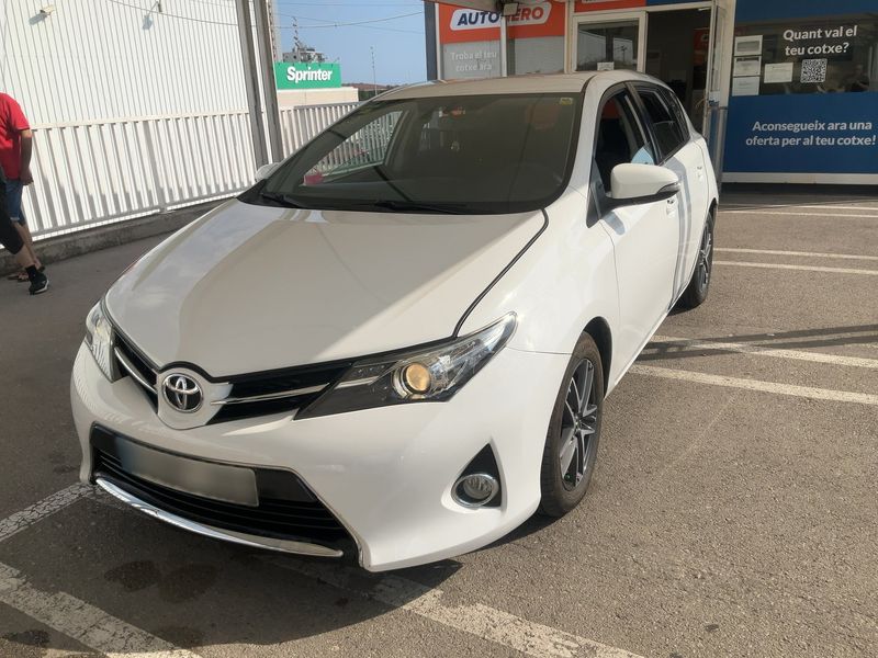Toyota Auris 2.0 D-4D Active 2014 – снимка 1