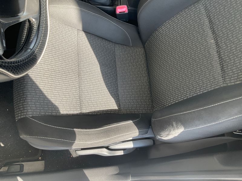 Toyota Auris 2.0 D-4D Active 2014 – снимка 24