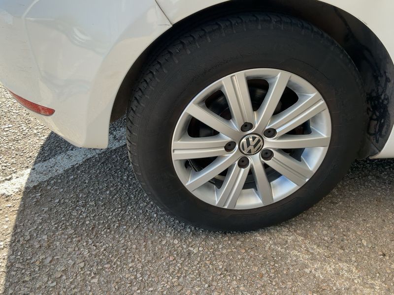 Volkswagen Golf VI 1.6 TDI Advance BlueMotion Tech 2011 – снимка 19