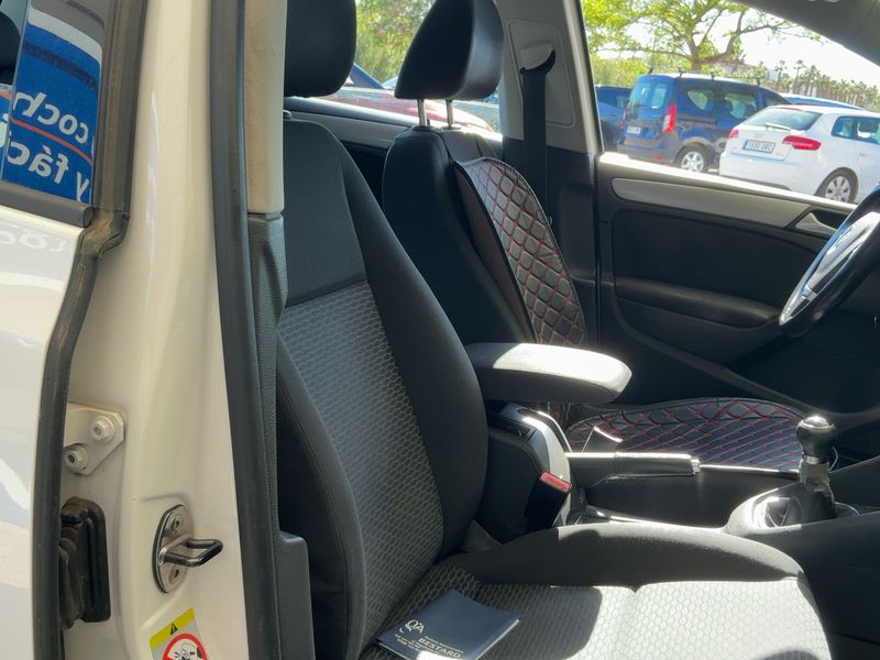 Volkswagen Golf VI 1.6 TDI Advance BlueMotion Tech 2011 – снимка 11