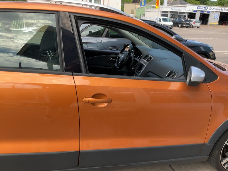 Volkswagen Polo 1.2 TSI CrossPolo BlueMotion Tech 2015 – снимка 10