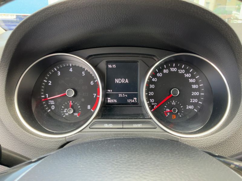 Volkswagen Polo 1.2 TSI CrossPolo BlueMotion Tech 2015 – снимка 18