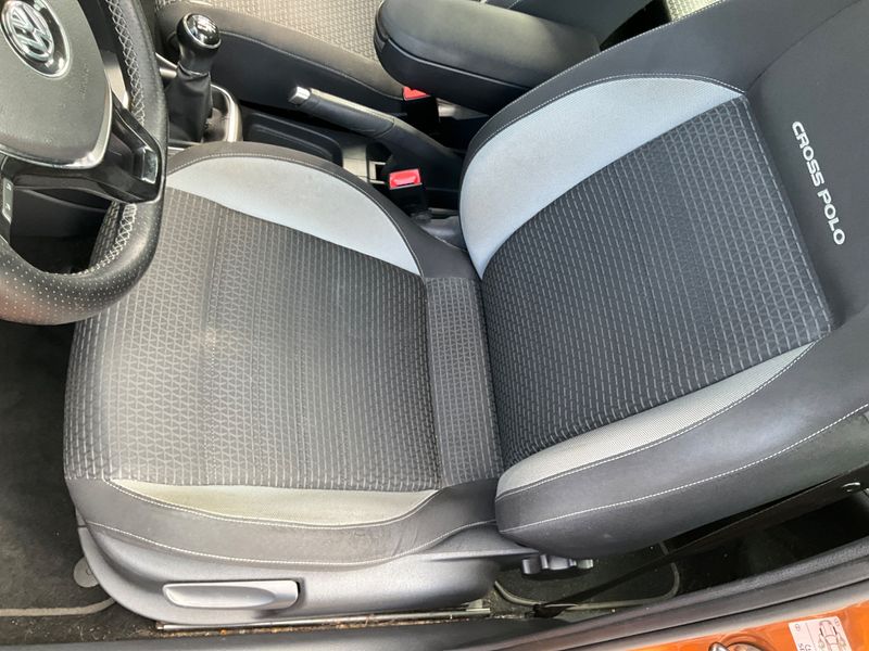 Volkswagen Polo 1.2 TSI CrossPolo BlueMotion Tech 2015 – снимка 27