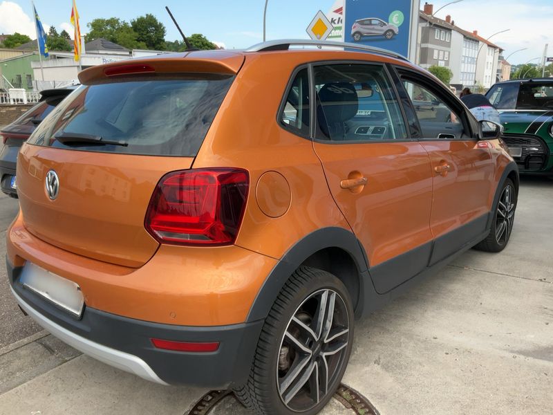 Volkswagen Polo 1.2 TSI CrossPolo BlueMotion Tech 2015 – снимка 8