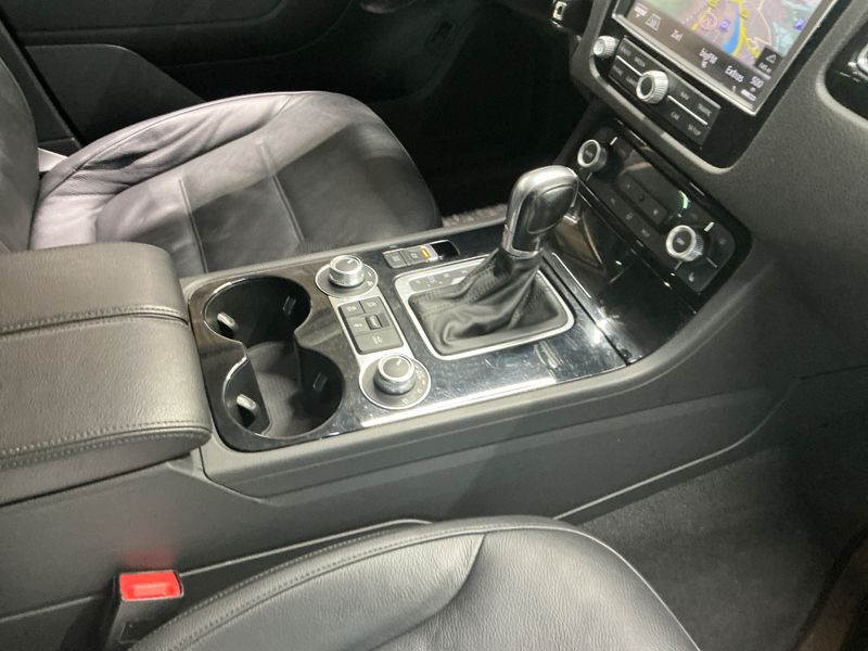 Volkswagen Touareg 3.0 V6 TDI Terrain Tech BlueMotion Tech 2018 – снимка 25