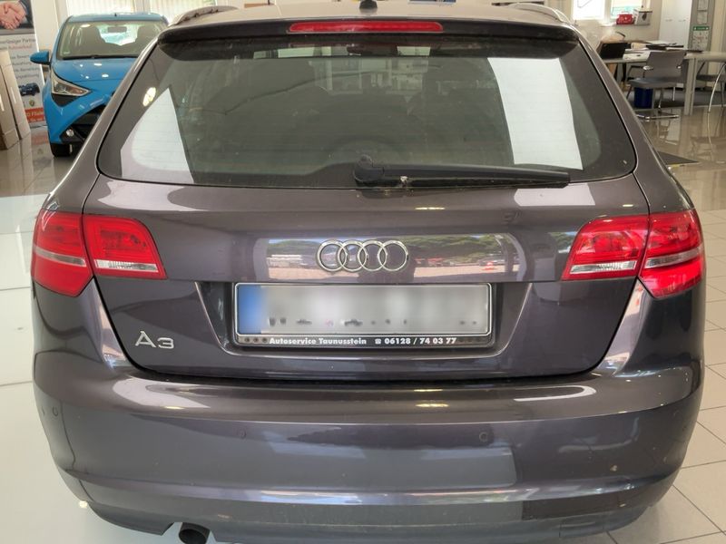 Audi A3 Sportback 1.6 TDI S line Sportpaket 2011 – снимка на щета 7
