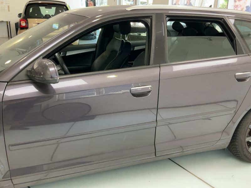 Audi A3 Sportback 1.6 TDI S line Sportpaket 2011 – снимка на щета 4