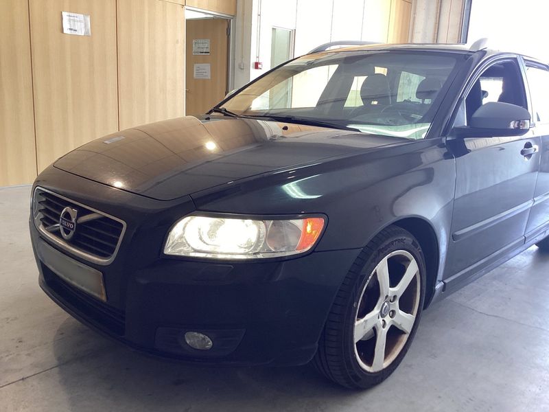 Volvo V50 1.6 DRIVe Edition R-Design 2012 – снимка 2