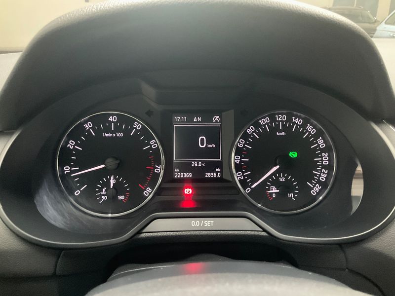 Skoda Octavia 1.4 TSI Elegance 2013 – снимка 19