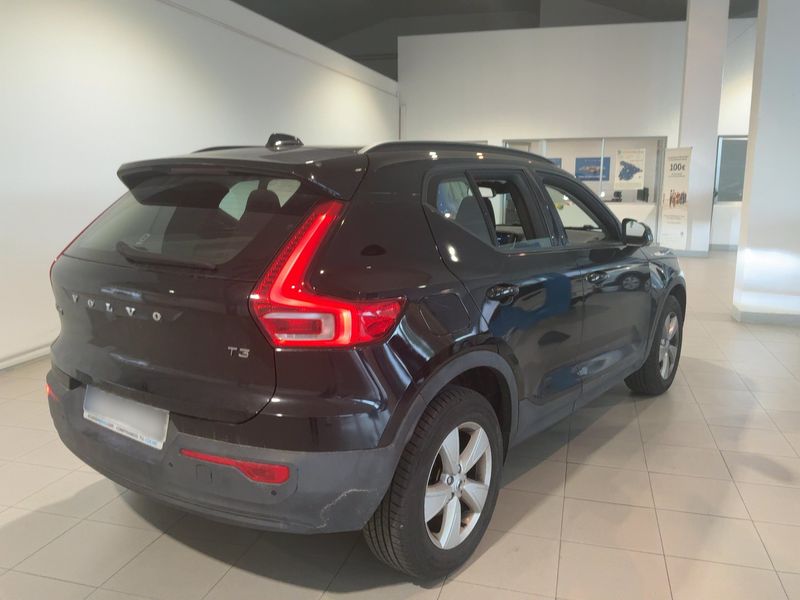 Volvo XC40 1.5 T3 Momentum Core 2WD 2020 – снимка 8