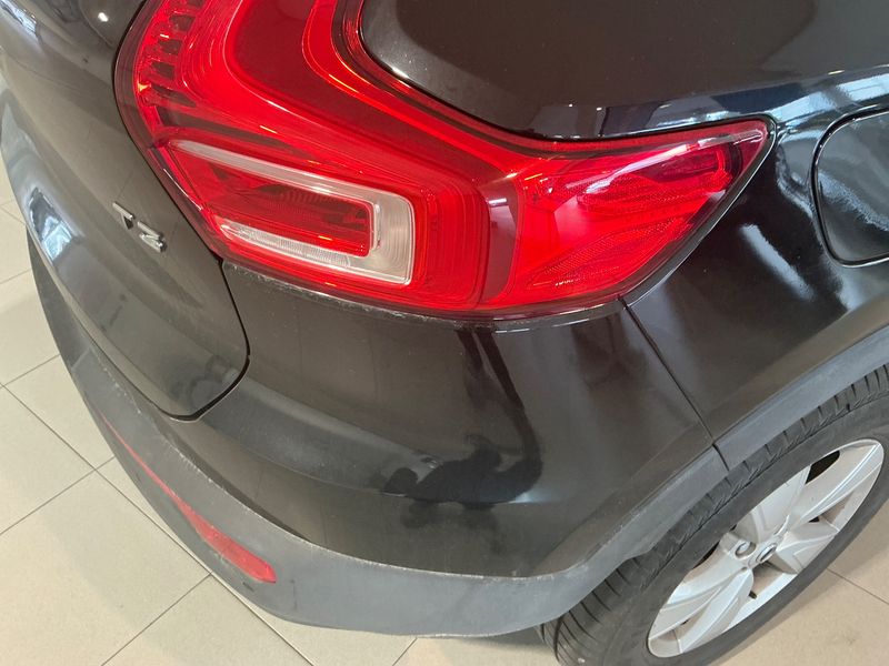 Volvo XC40 1.5 T3 Momentum Core 2WD 2020 – снимка 33