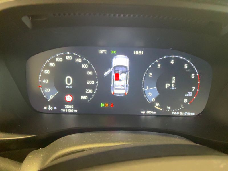 Volvo XC40 1.5 T3 Momentum Core 2WD 2020 – снимка 18