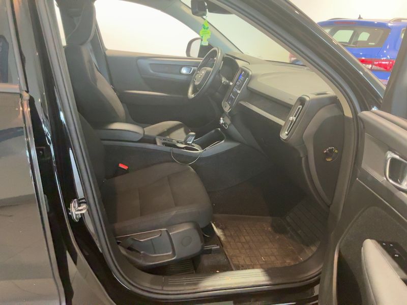 Volvo XC40 1.5 T3 Momentum Core 2WD 2020 – снимка 16