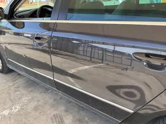 Volkswagen Passat 2.0 TDI R-Line 2010 – снимка на щета 26