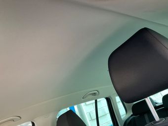Volkswagen Tiguan 2.0 TDI Sport 2011 – снимка на щета 58