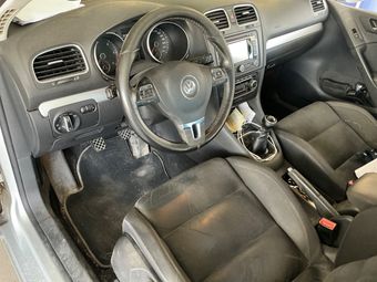 Volkswagen Golf VI 2.0 TDI Carat BlueMotion Tech 2010 – снимка на щета 22