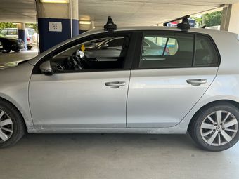 Volkswagen Golf VI 2.0 TDI Carat BlueMotion Tech 2010 – снимка на щета 29