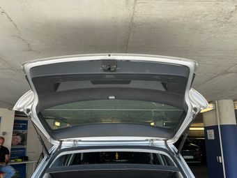 Volkswagen Golf VI 2.0 TDI Carat BlueMotion Tech 2010 – снимка 40