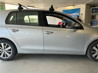 Volkswagen Golf VI 2.0 TDI Carat BlueMotion Tech 2010 – снимка на щета 25
