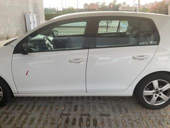 Volkswagen Golf VI 1.6 TDI Trendline 2012 – снимка на щета 20