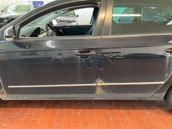 Volkswagen Passat 2.0 TDI Sportline 2010 – снимка на щета 13