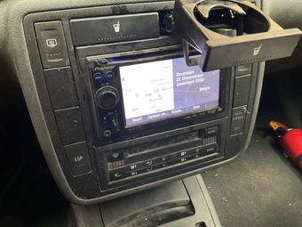 Volkswagen Sharan 1.9 TDI Sportline 2010 – снимка на щета 53
