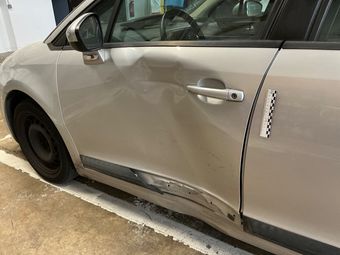 Citroen C4 1.6 HDi Confort 2010 – снимка на щета 20