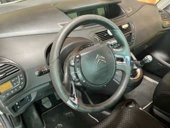 Citroen C4 Picasso 1.6 HDi Business 2010 – снимка на щета 30