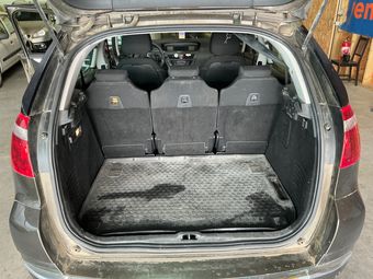 Citroen C4 Picasso 1.6 HDi Business 2010 – снимка на щета 32