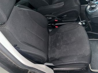Citroen C4 Picasso 1.6 HDi Business 2010 – снимка на щета 24