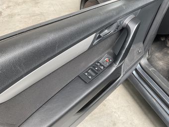 Volkswagen Passat 1.6 TDI Trendline BlueMotion Tech 2012 – снимка на щета 13