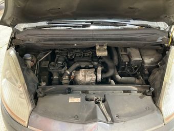 Citroen C4 Grand Picasso 1.6 HDi Cool 2010 – снимка 22