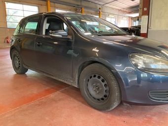 Volkswagen Golf VI 1.6 TDI Comfortline 2010 – снимка на щета 31